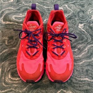 Nike Women's Air Max 270 Sneaker